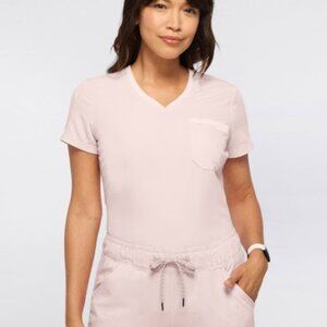 NWT. Women's 2-Pocket Tuck-In Scrub Top Color: Blushing Pink Size: M
